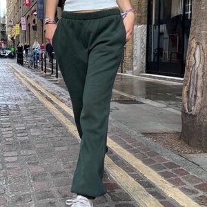 Brandy Melville Rosa sweatpants